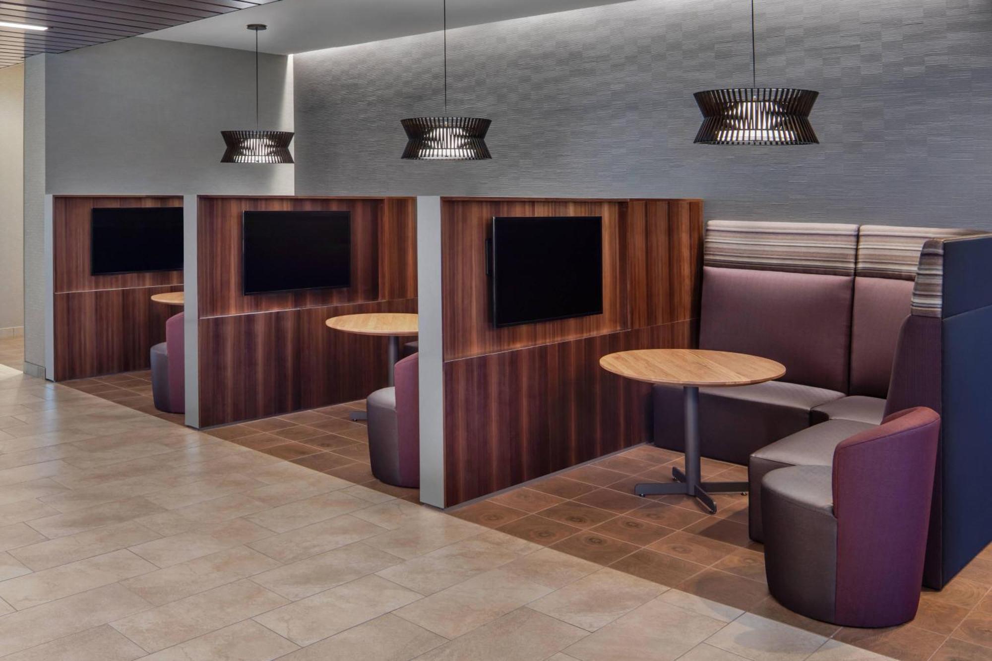 Hotel Courtyard By Marriott Wayne Fairfield Exterior foto