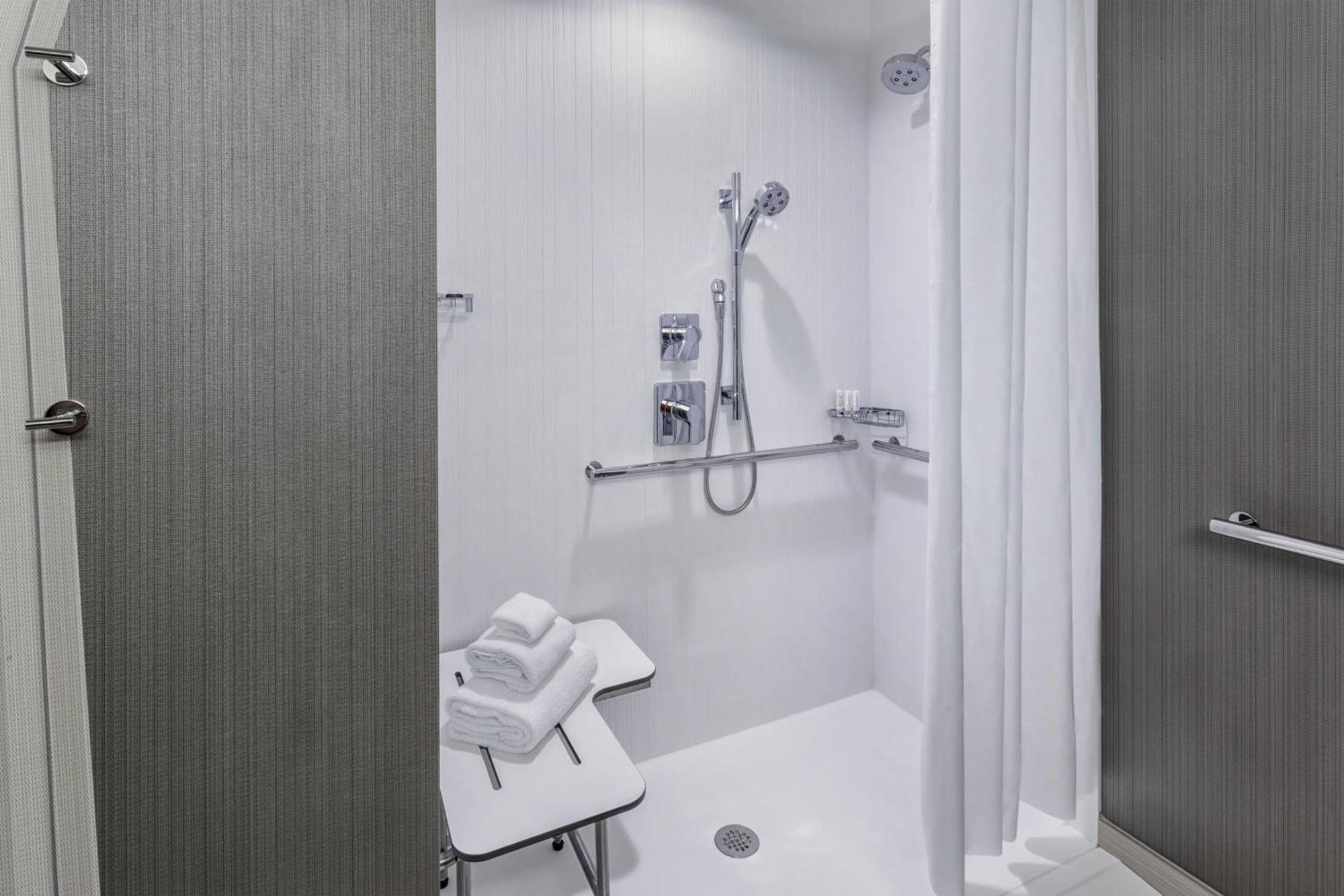 Hotel Courtyard By Marriott Wayne Fairfield Exterior foto